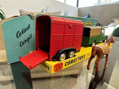 Vintage Corgi Gift Set GS2 Land Rover and Trailer 1958